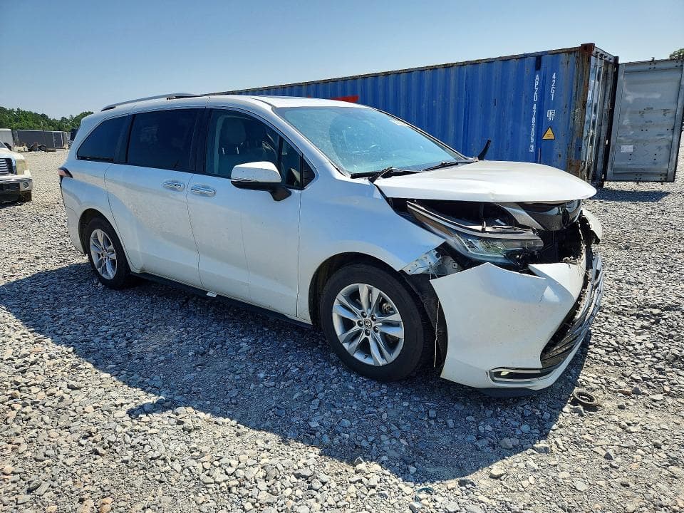 2022 TOYOTA SIENNA LIMITED 7-PASSENGER LIMITED 7-PASSENGER 4