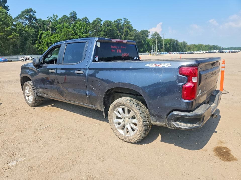 2021 CHEVROLET SILVERADO K1500 CUSTOM 2