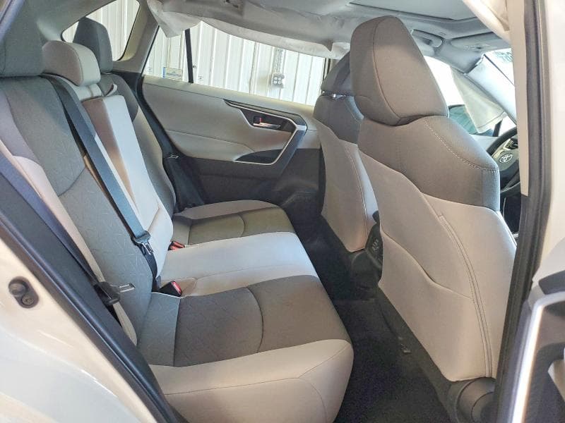 2023 TOYOTA RAV4 XLE 10