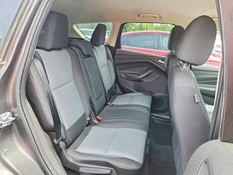 2017 FORD ESCAPE SE 11