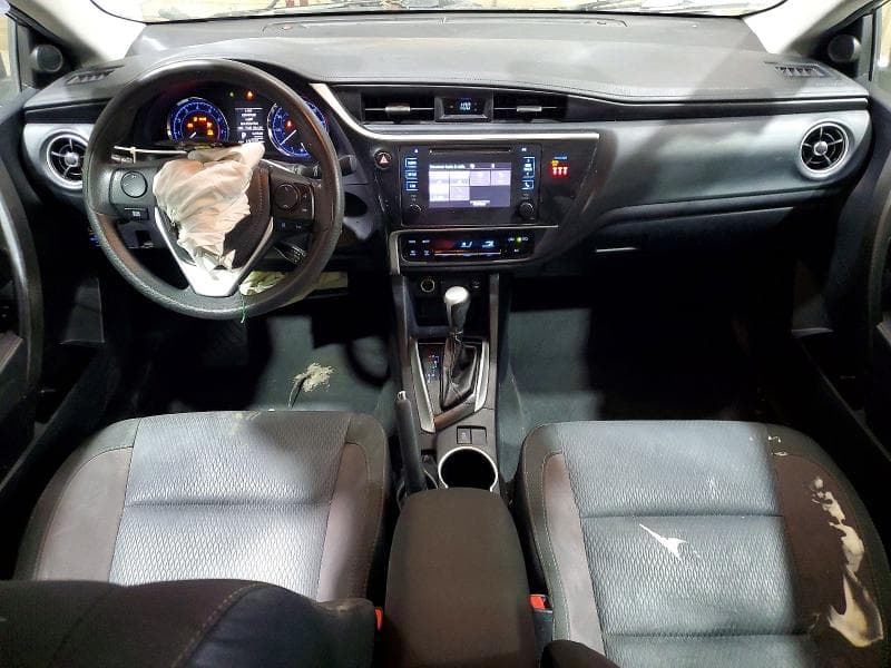 2018 TOYOTA COROLLA LE 8
