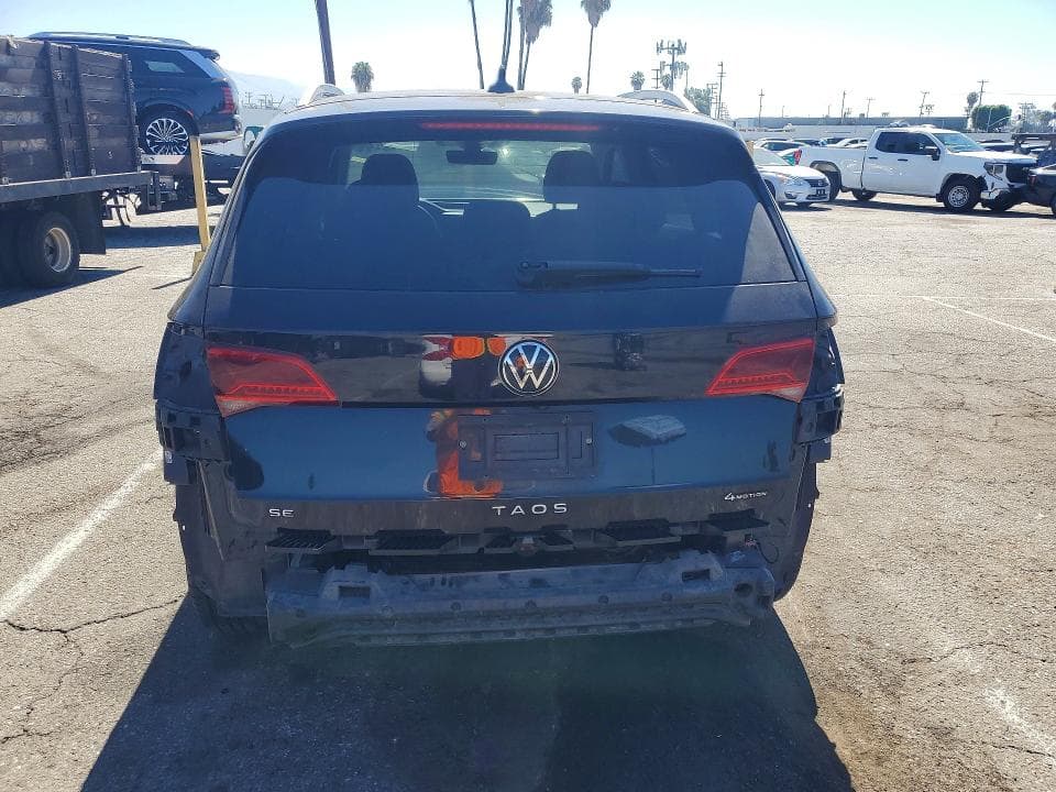 2022 VOLKSWAGEN TAOS SE 6