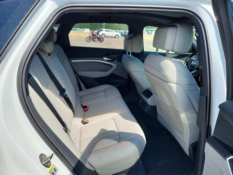 2024 AUDI Q8 E-TRON PRESTIGE 11