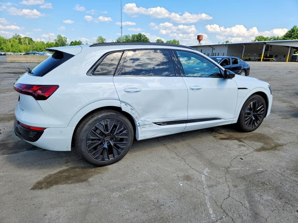 2024 AUDI Q8 E-TRON PRESTIGE 3