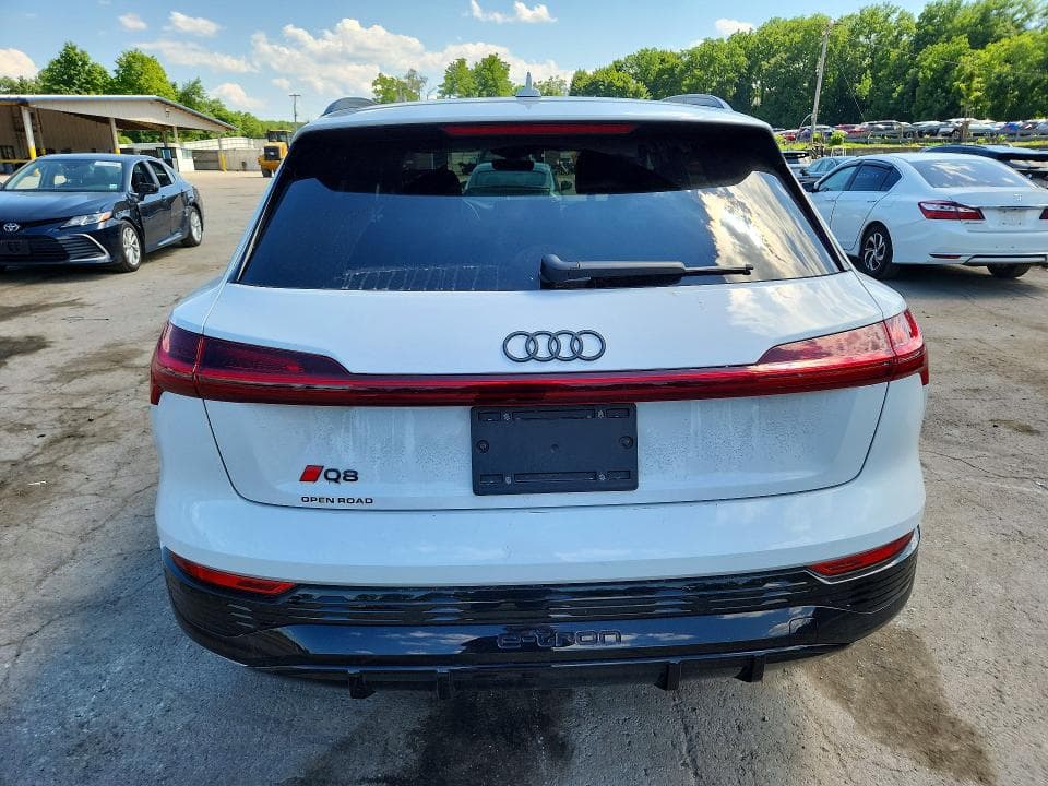 2024 AUDI Q8 E-TRON PRESTIGE 6