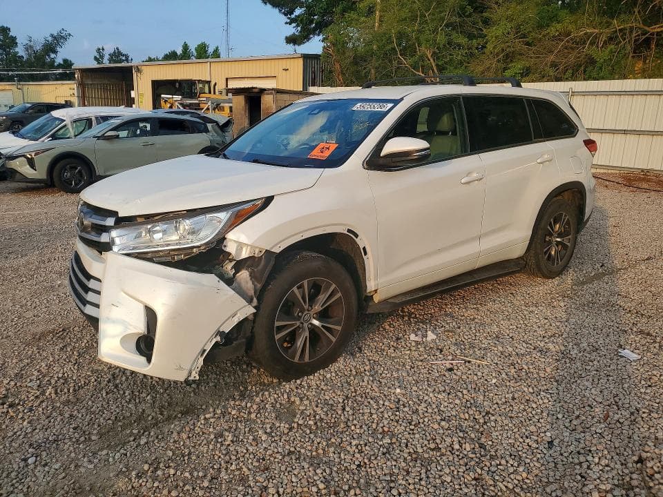 2017 TOYOTA HIGHLANDER LE PLUS - 1