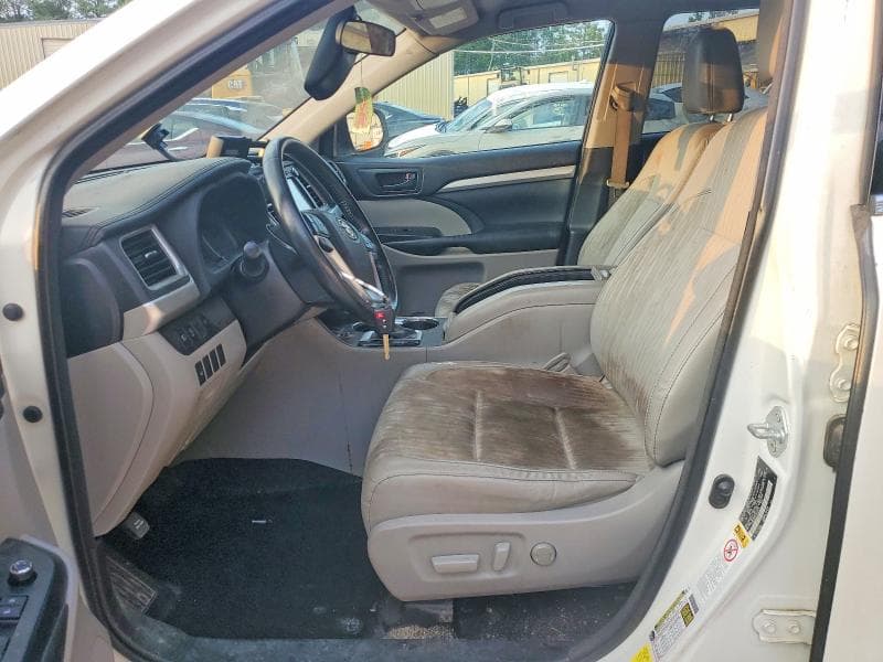 2017 TOYOTA HIGHLANDER LE PLUS 7