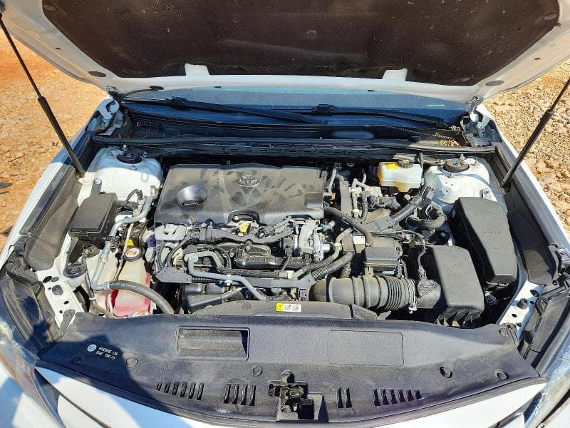 2018 TOYOTA CAMRY LE 11