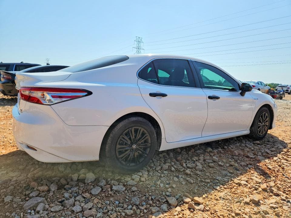 2018 TOYOTA CAMRY LE 3