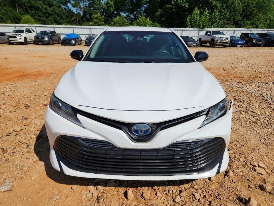 2018 TOYOTA CAMRY LE 5