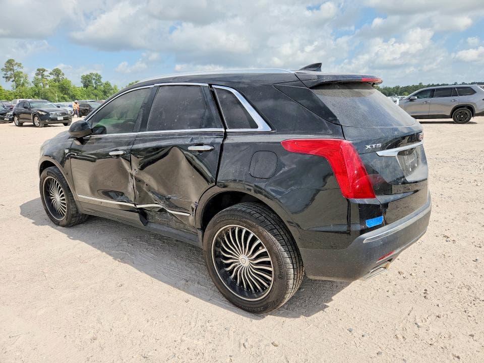 2017 CADILLAC XT5 2