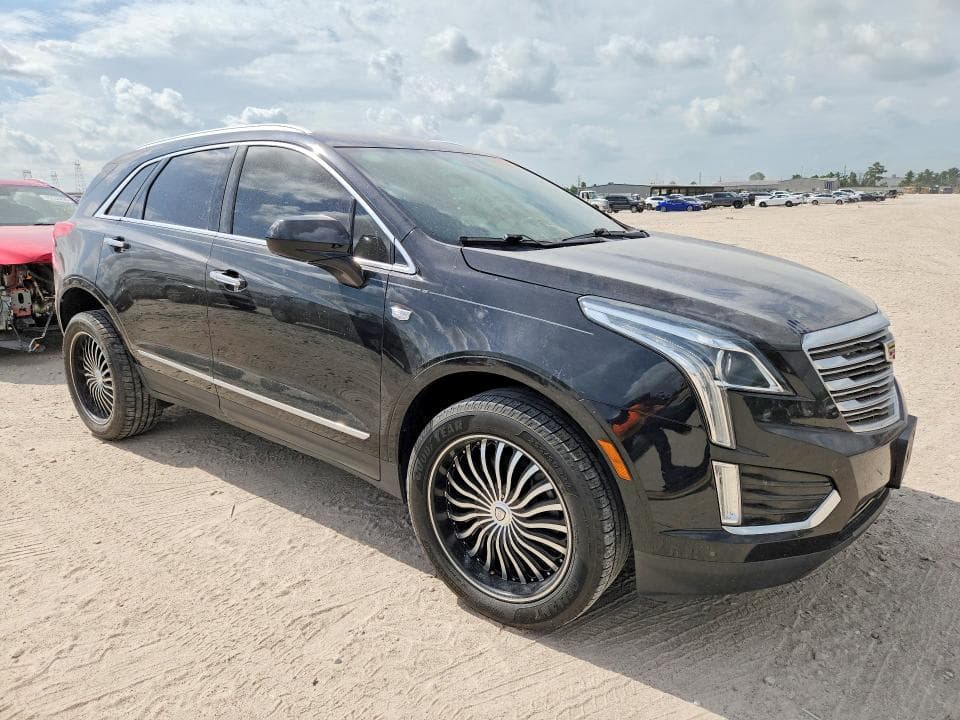 2017 CADILLAC XT5 4