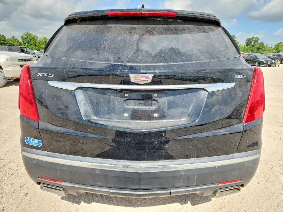 2017 CADILLAC XT5 6