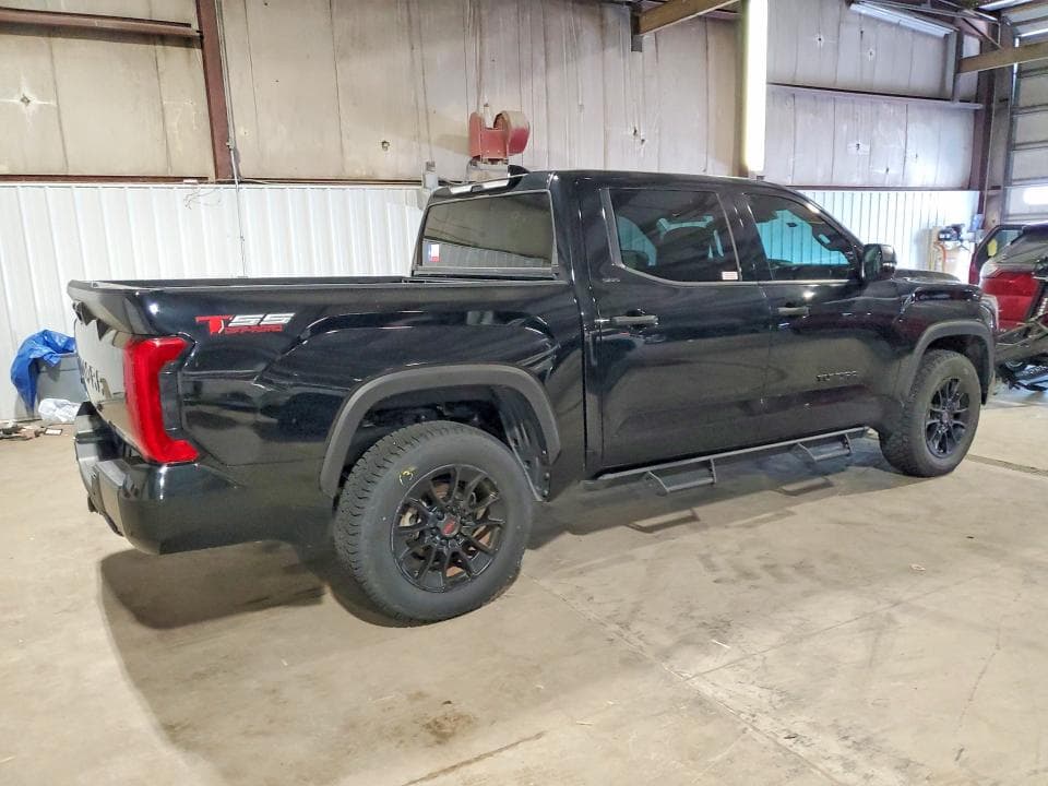 2023 TOYOTA TUNDRA SR5 3