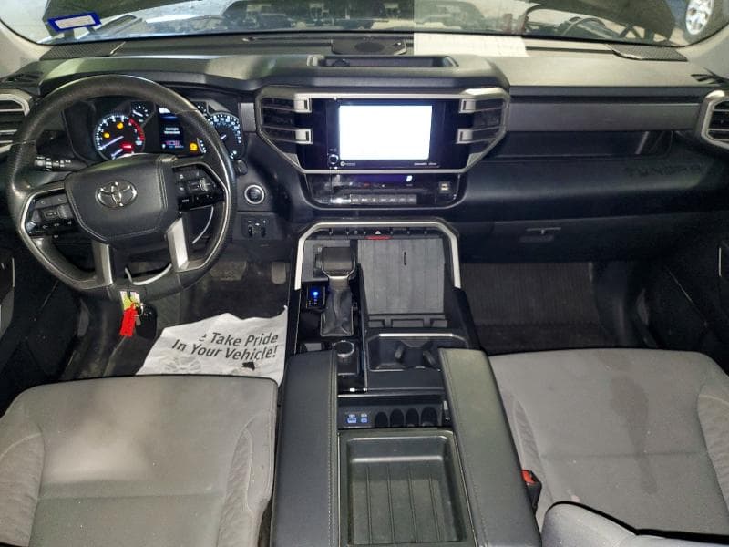 2023 TOYOTA TUNDRA SR5 8