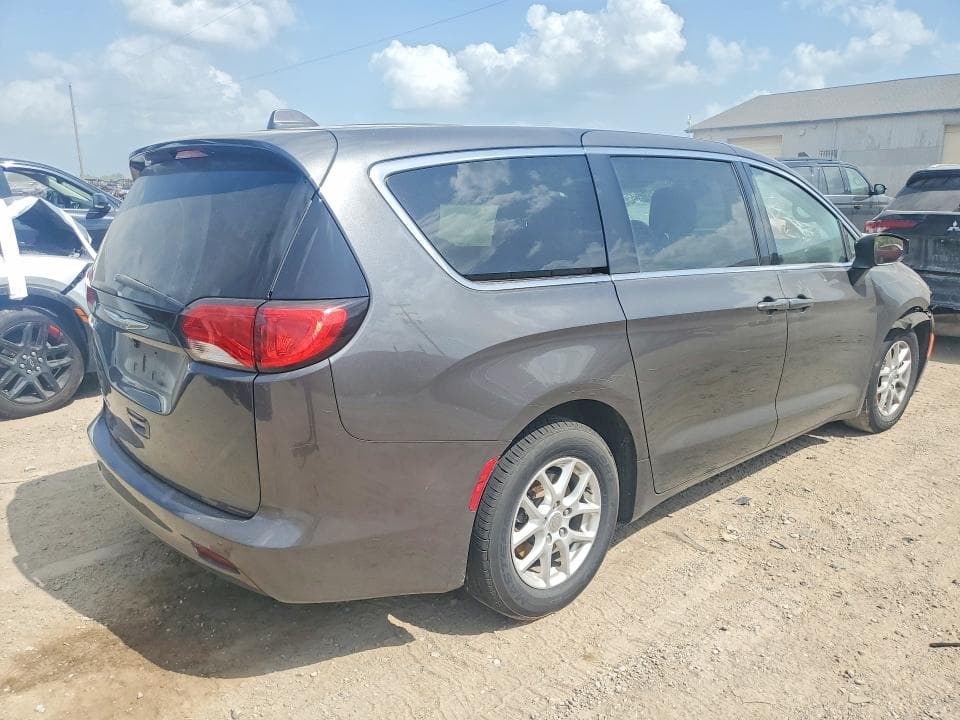 2017 CHRYSLER PACIFICA TOURING 3