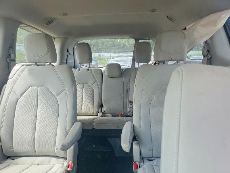 2017 CHRYSLER PACIFICA TOURING 10