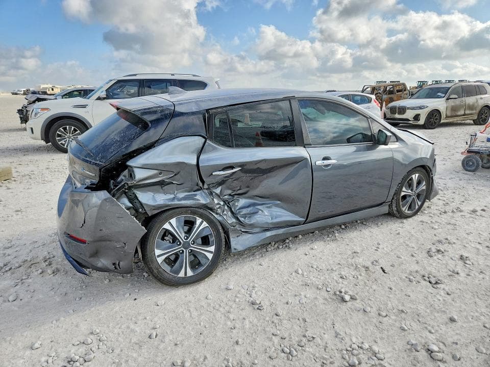 2020 NISSAN LEAF SV 3