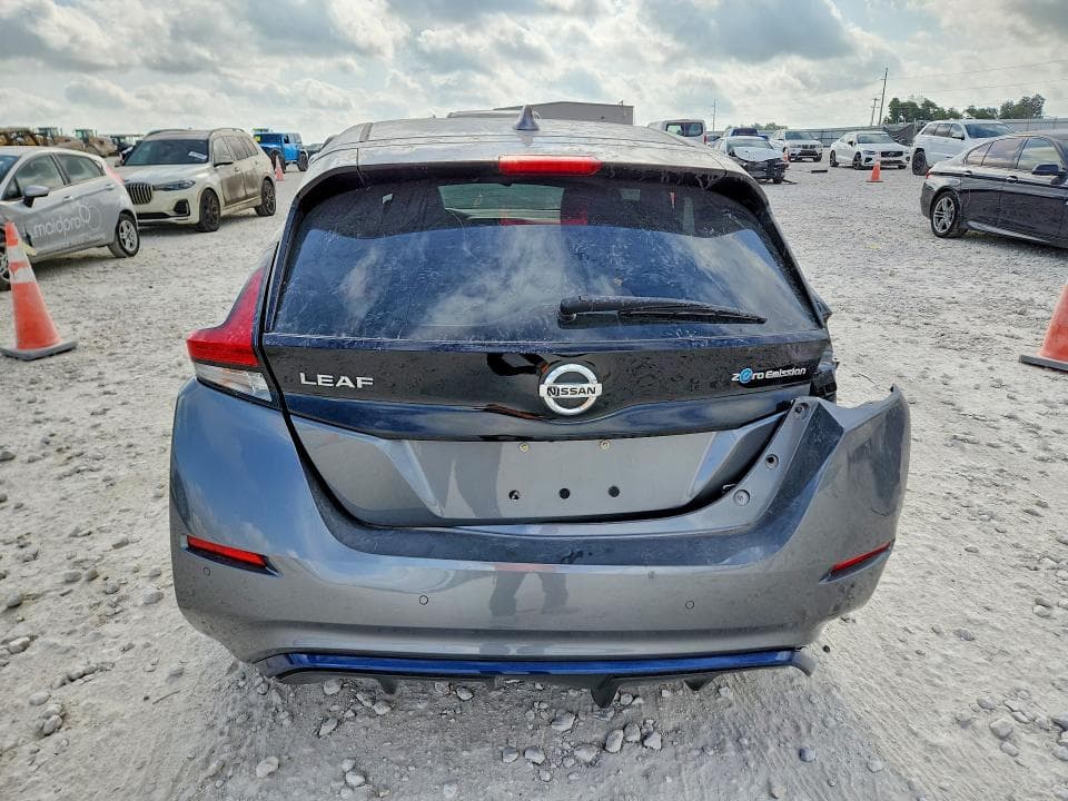 2020 NISSAN LEAF SV 6