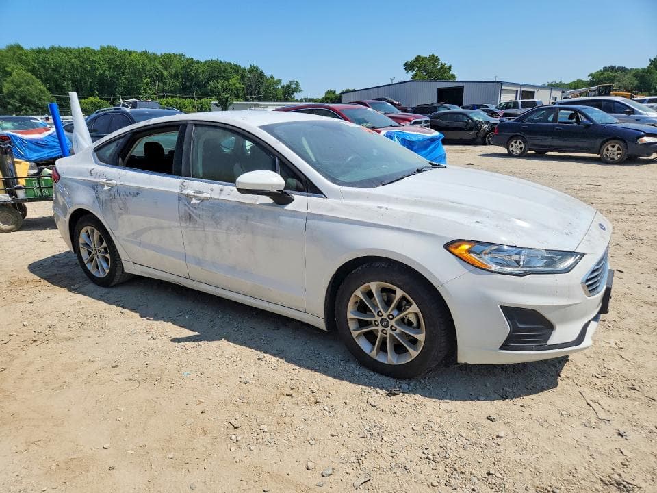 2020 FORD FUSION SE 4