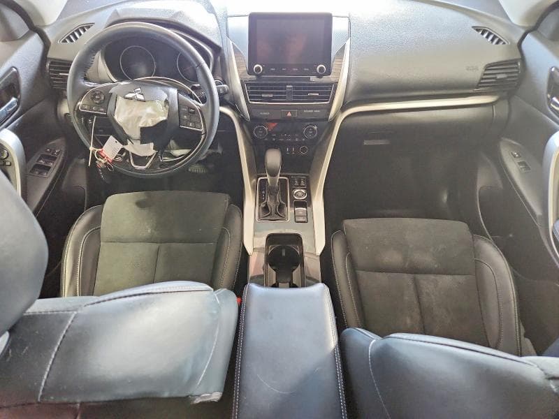 2024 MITSUBISHI ECLIPSE CROSS SE 8