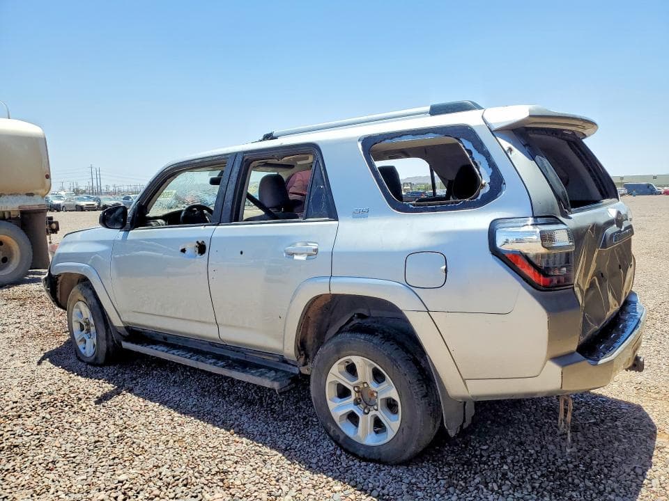 2021 TOYOTA 4RUNNER 2