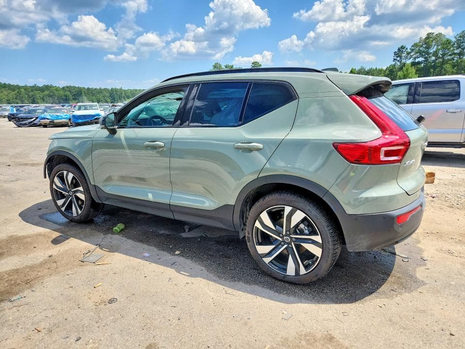 2025 VOLVO XC40 PLUS PLUS 2