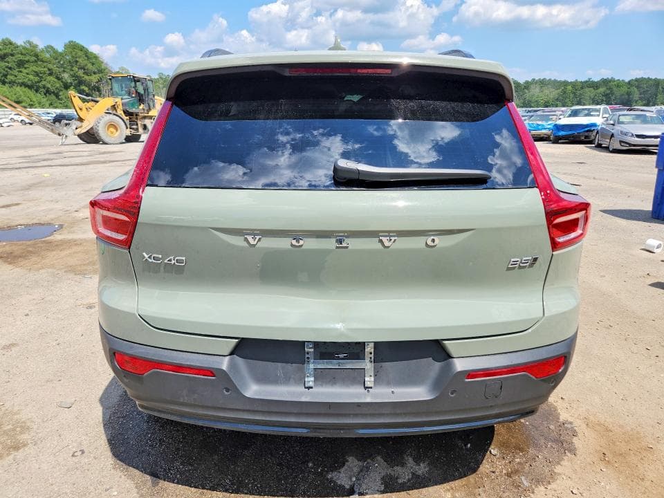 2025 VOLVO XC40 PLUS PLUS 6