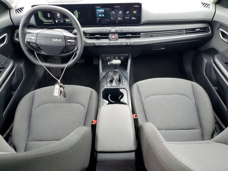 2025 KIA K4 LXS LXS 8