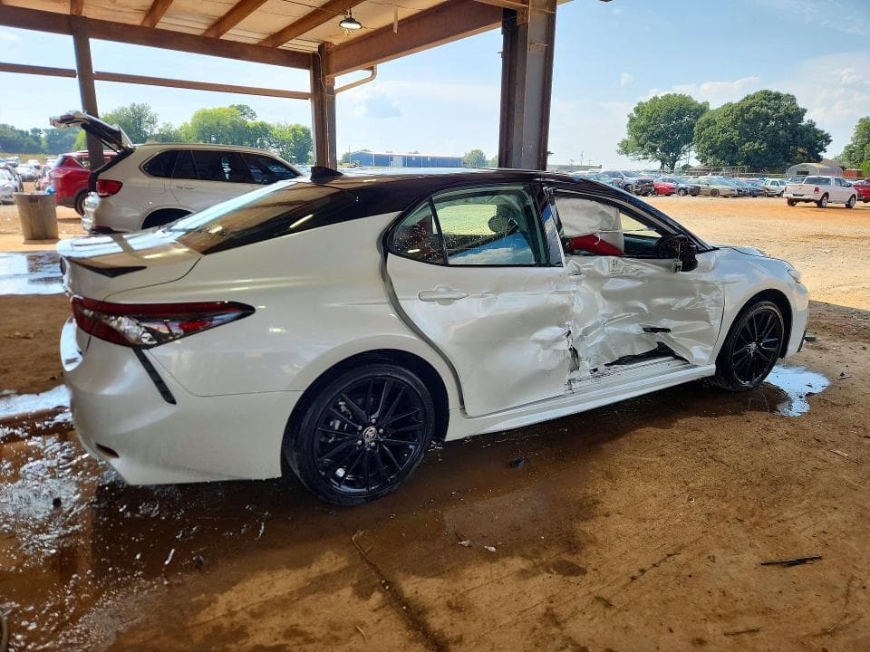 2024 TOYOTA CAMRY XSE 3