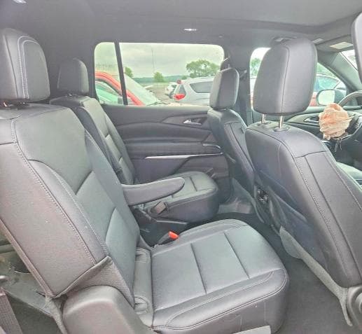 2025 CHEVROLET TRAVERSE LT 11