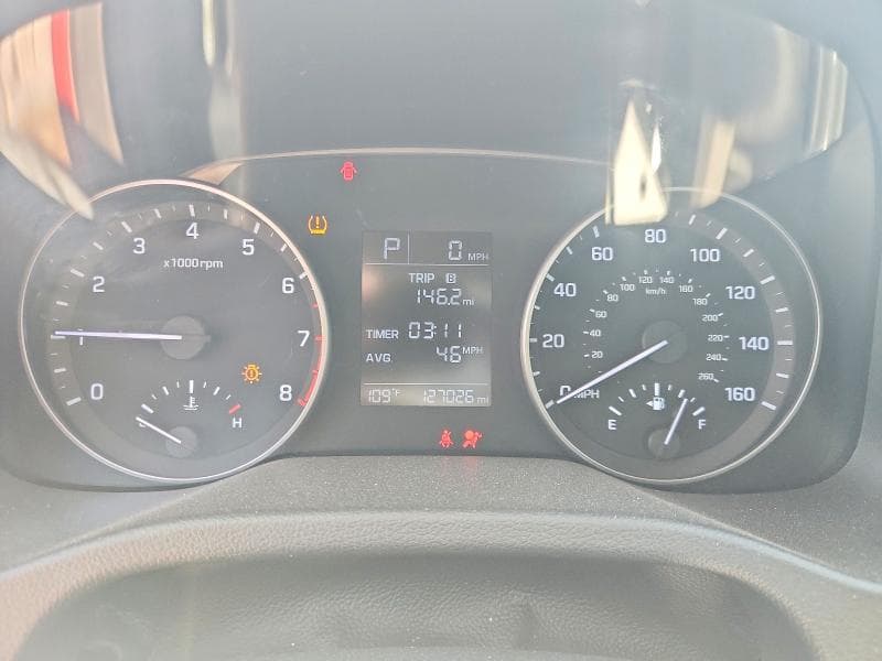 2017 HYUNDAI ELANTRA SE 9