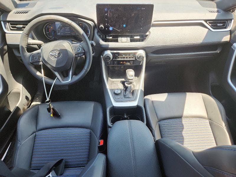 2025 TOYOTA RAV4 XSE XSE 8