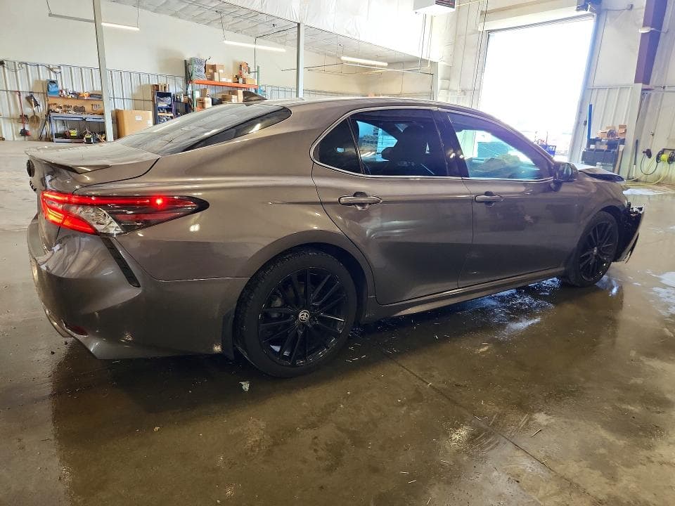 2022 TOYOTA CAMRY XSE 3