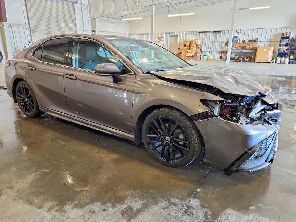 2022 TOYOTA CAMRY XSE 4