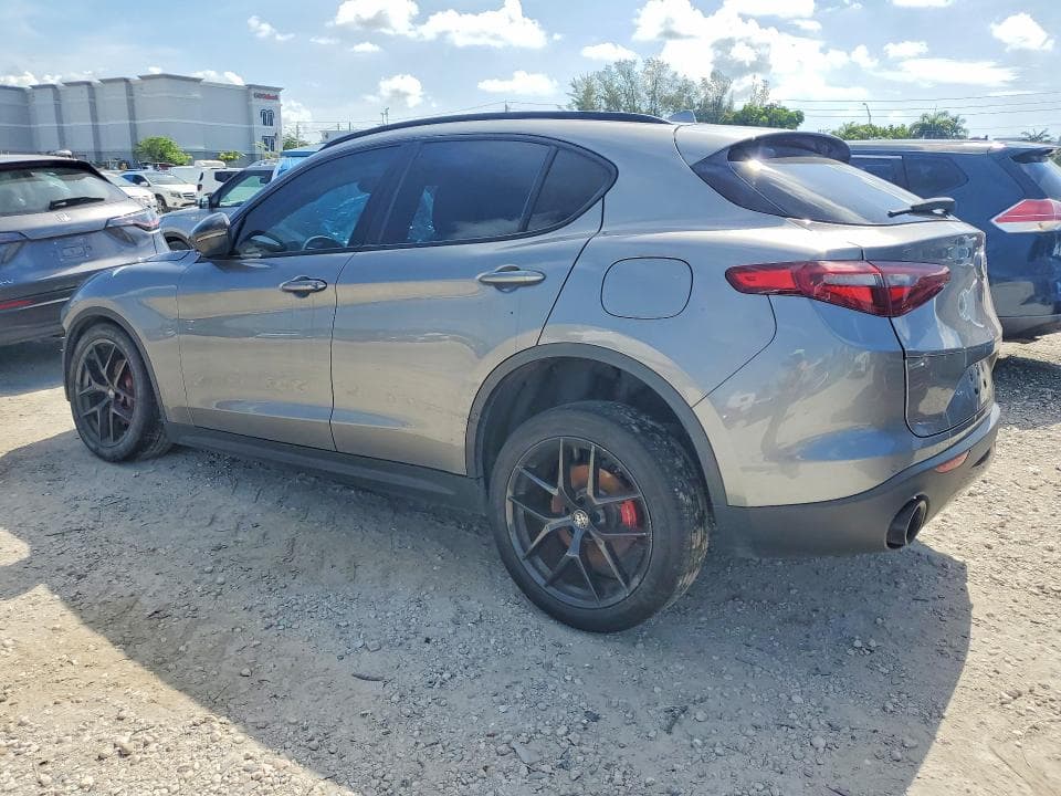 2020 ALFA ROMEO STELVIO 3