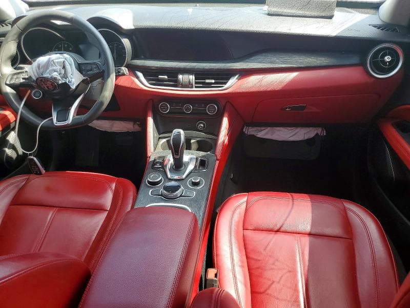 2020 ALFA ROMEO STELVIO 9
