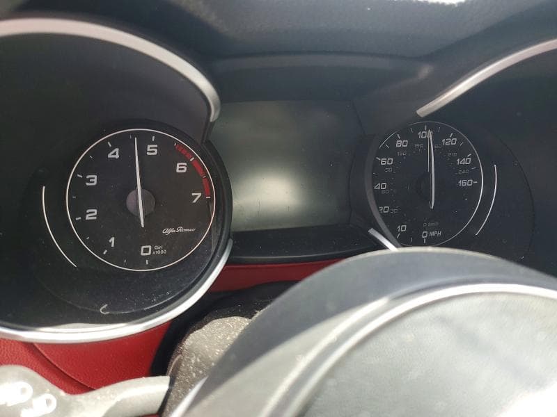 2020 ALFA ROMEO STELVIO 10