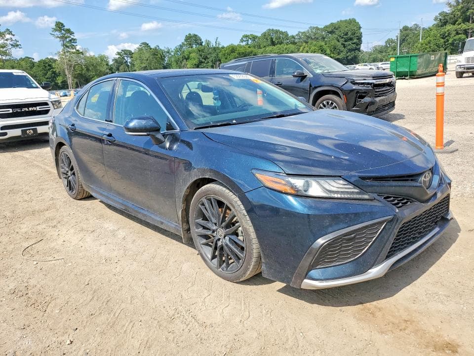 2021 TOYOTA CAMRY XSE 4