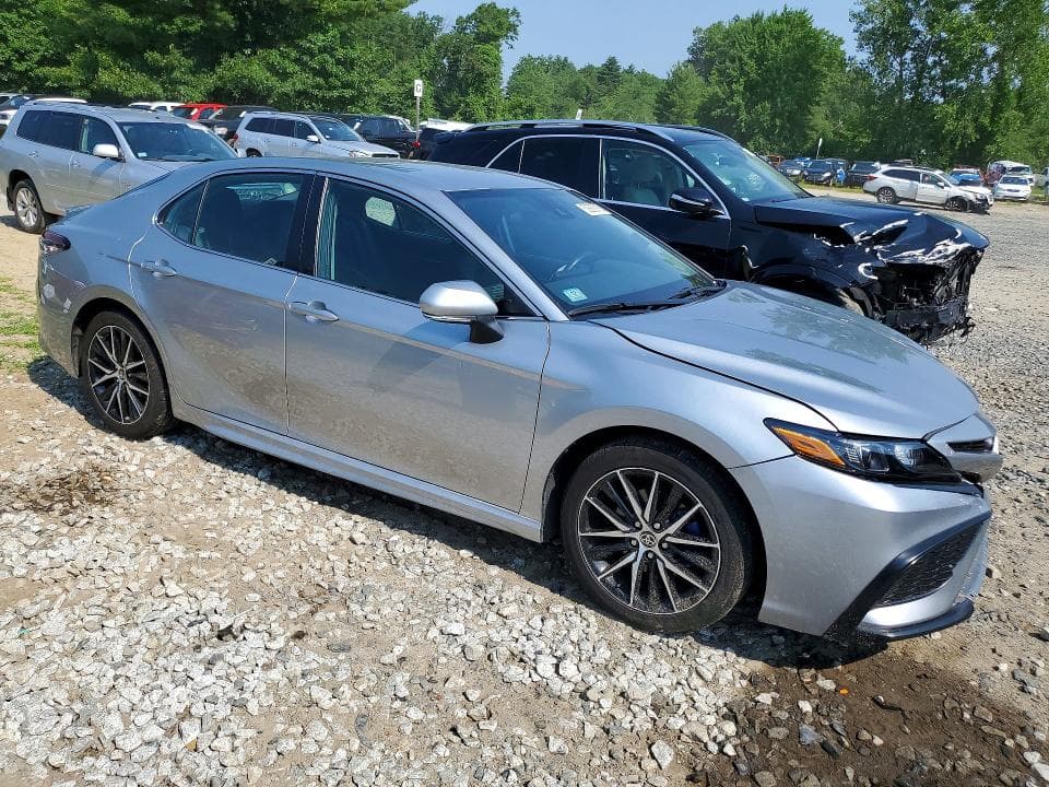 2023 TOYOTA CAMRY SE 4