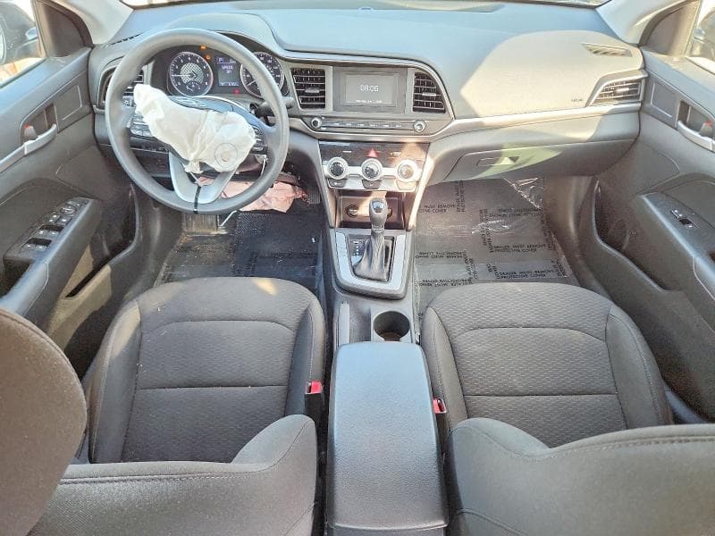 2019 HYUNDAI ELANTRA SE 8