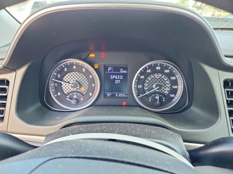2019 HYUNDAI ELANTRA SE 9