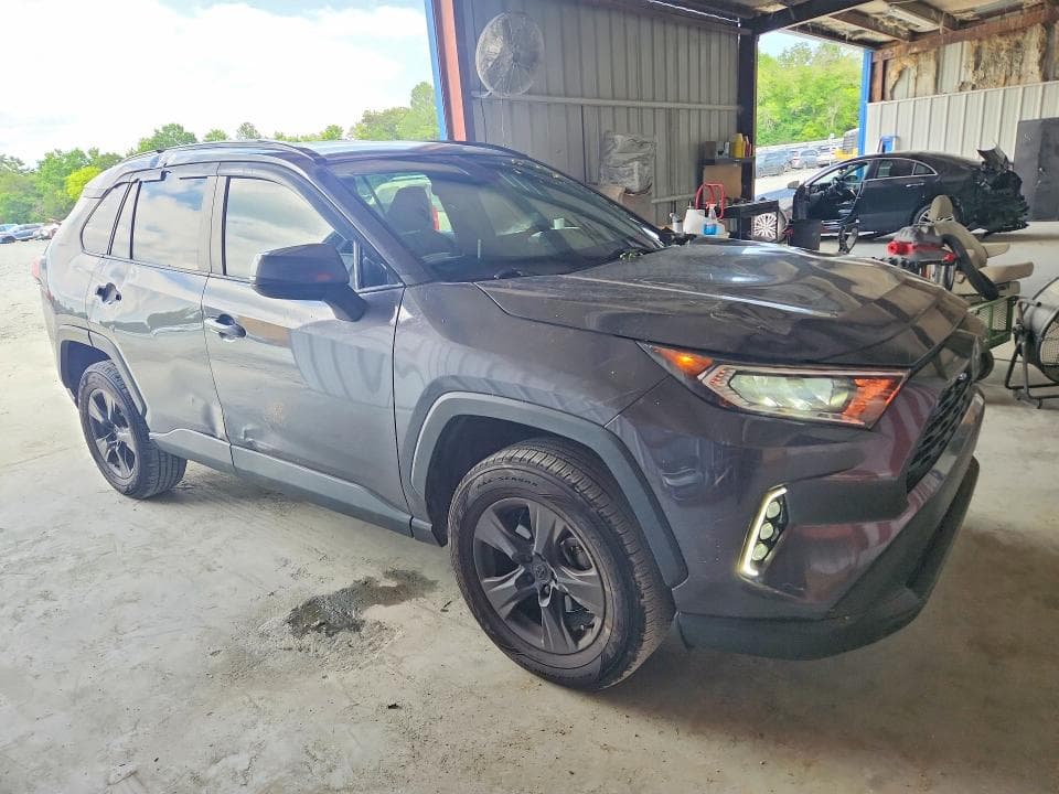 2020 TOYOTA RAV4 XLE 4