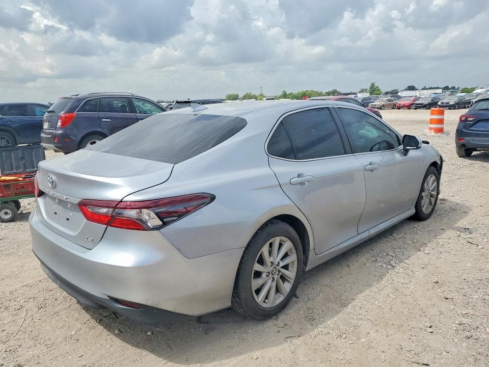2024 TOYOTA CAMRY LE 3