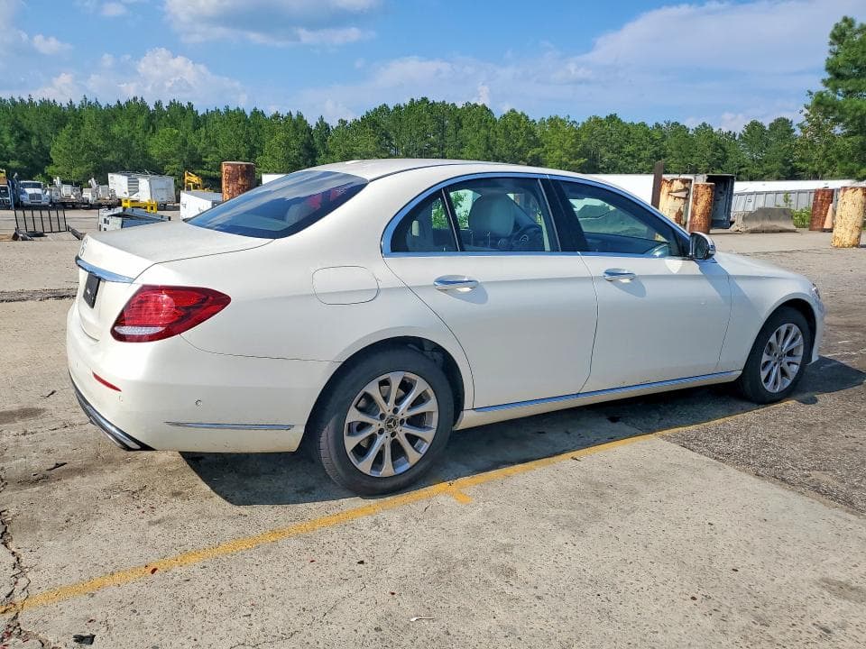 2017 MERCEDES-BENZ E 300 3