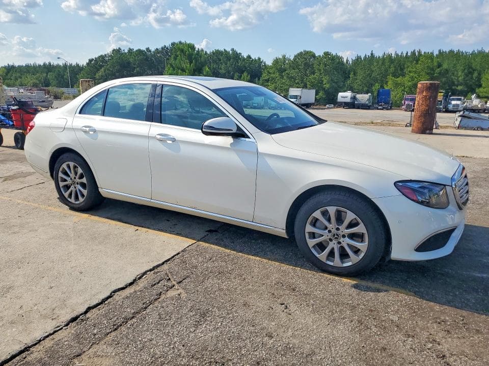 2017 MERCEDES-BENZ E 300 4