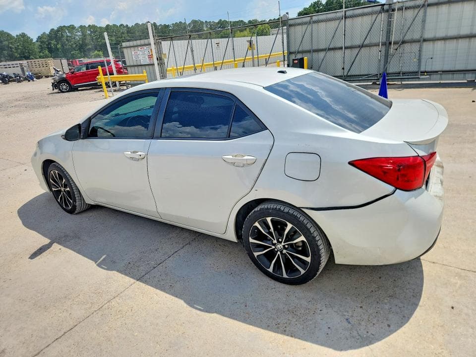 2019 TOYOTA COROLLA SE 2