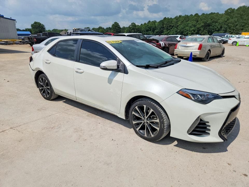 2019 TOYOTA COROLLA SE 4