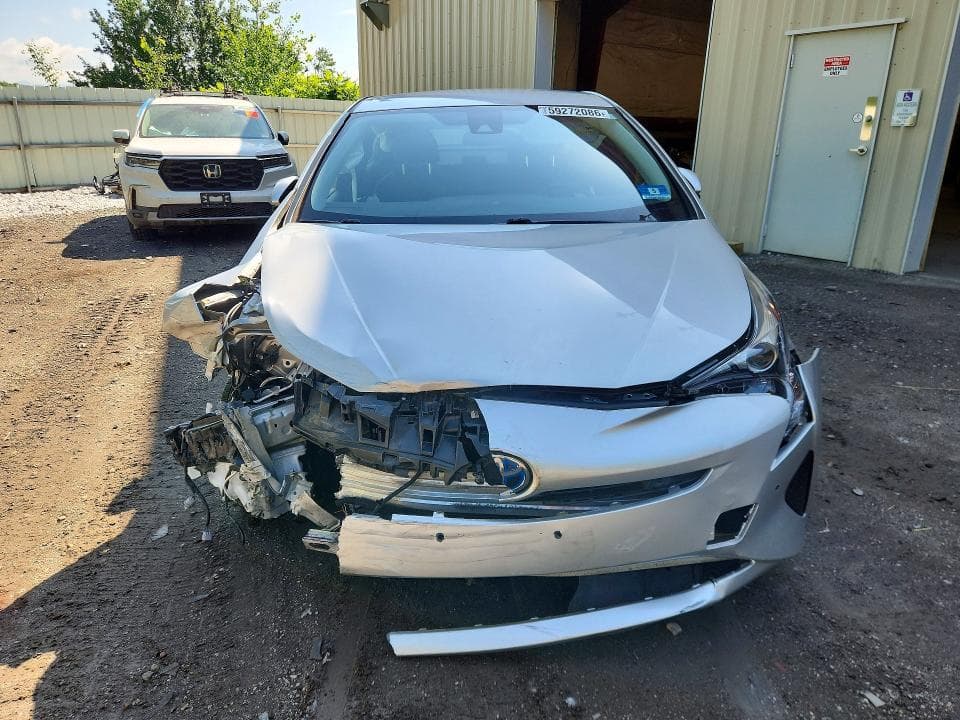 2018 TOYOTA PRIUS TWO TWO 5