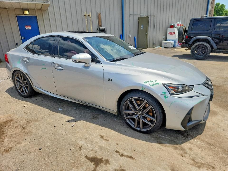 2017 LEXUS IS 200T 4